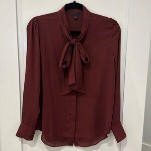 Ann Taylor blouse maroon in small